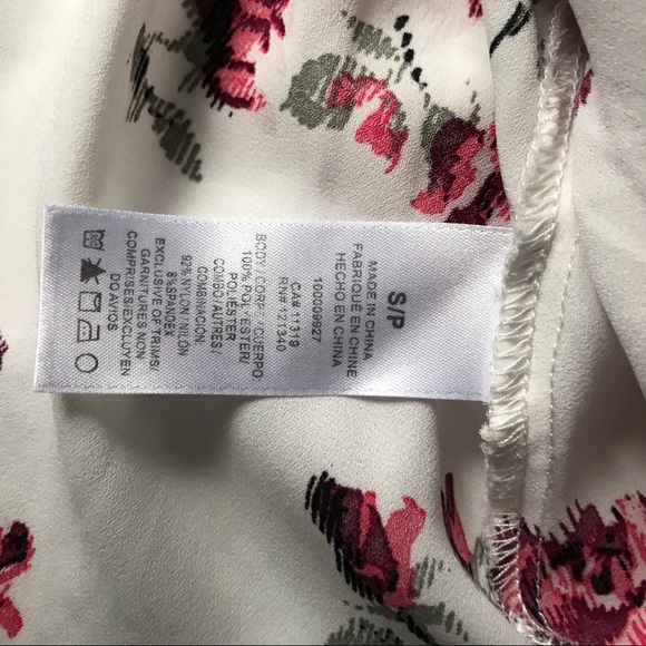 DYNAMITE Lace Detail Floral Sleeveless Blouse - Picture 5 of 6